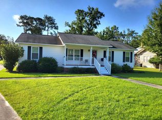 387 Barkley St, Elloree, SC 29047