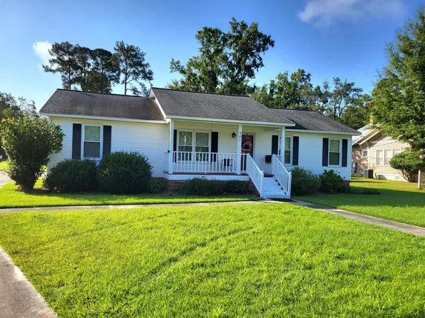 387 Barkley St, Elloree, SC 29047