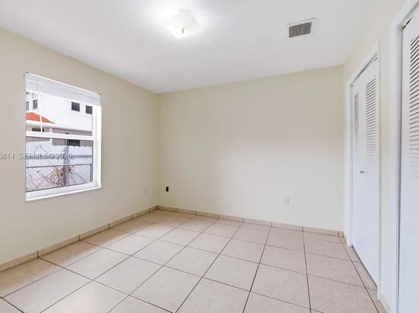 3072 NW 14th St, Miami, FL 33125