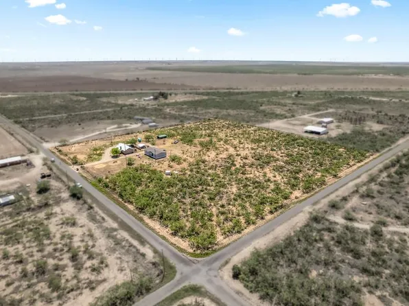 300 Reed Rd, Big Spring, TX 79720