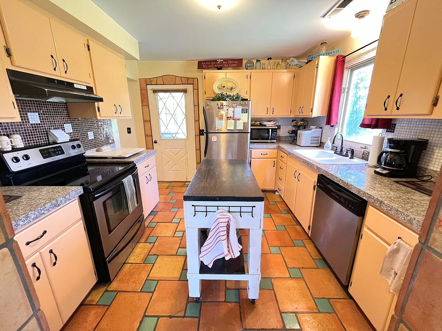 3 bed, 1514 sqft, $3,400 — Photo 4