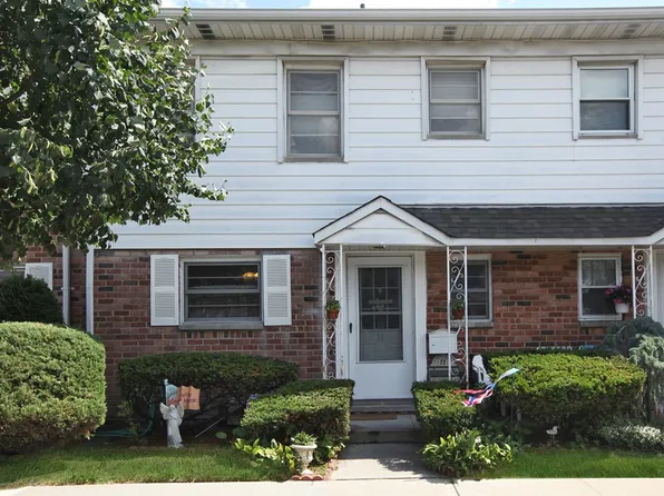1030 Franklin Ave, Valley Stream, NY 11580
