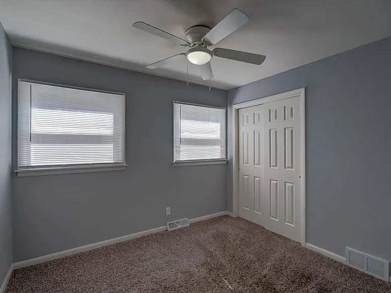 1906 Lake Point Dr #3 — Photo 8