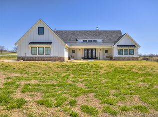 17490 E Rocky Ridge Rd, Claremore, OK 74019