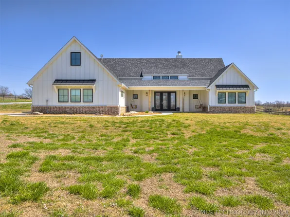17490 E Rocky Ridge Rd, Claremore, OK 74019