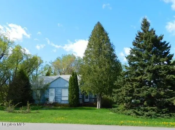 104 5th St SW, Sebeka, MN 56477