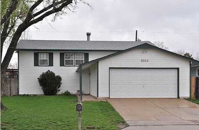 1st image of 3004 W Crawford Ave