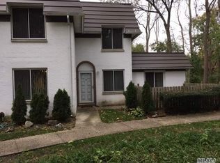 12 Birchwood Rd #3, Coram, NY 11727