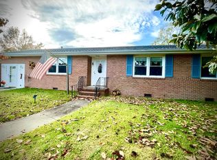5041 Shoulders Hill Rd, Suffolk, VA 23435