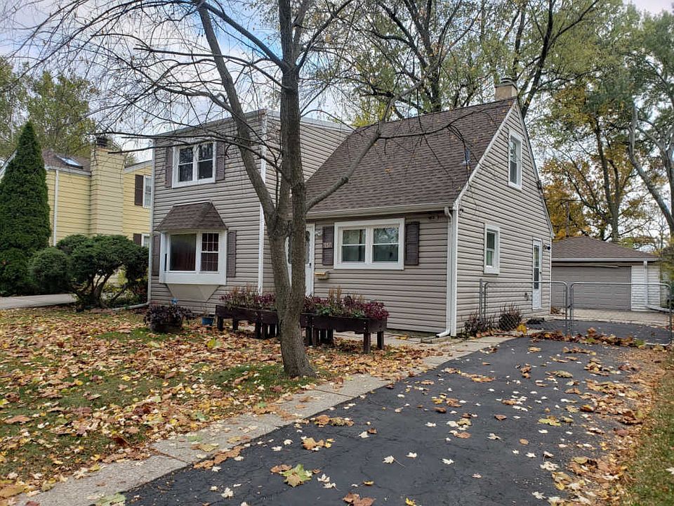 1st image of 137 W Park Dr
