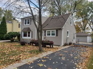 137 W Park Dr, Lombard, IL