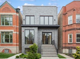 2434 W Superior St, Chicago, IL