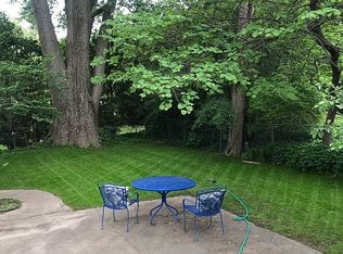 223 Woodside Dr NE, Grand Rapids, MI 49503