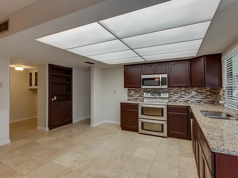 804 Forest Glen Dr — Photo 15