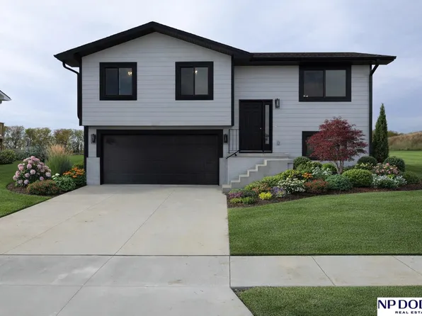 2524 58th St, Lincoln, NE 68524