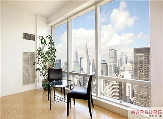 Sold by Warburg | media 21