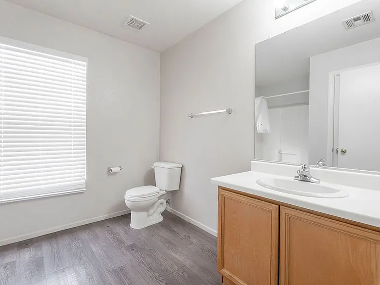 5531 Doubleday St — Photo 37