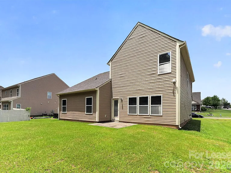 2038 Eddie Massey Ln — Photo 32