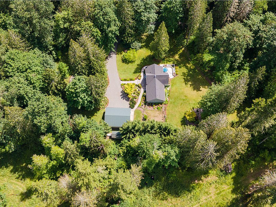 1st image of 296 Green Water Dr