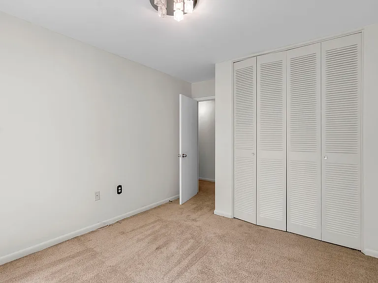 10643 Weymouth St #103 — Photo 22