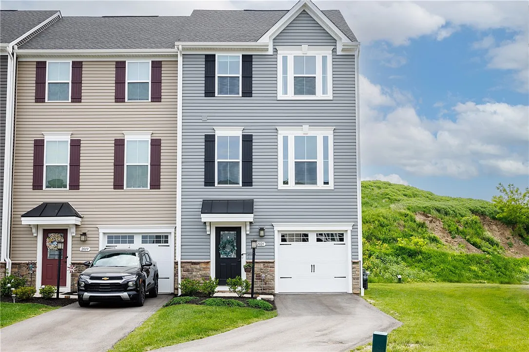 2021 Cade Dr photo 1
