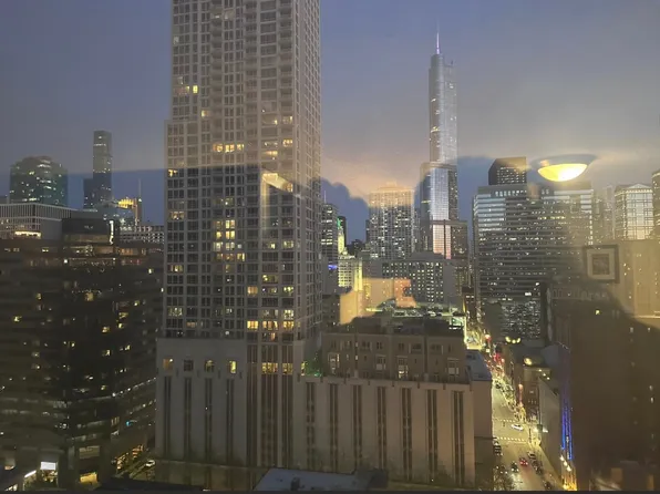 30 E Huron St, Chicago, IL