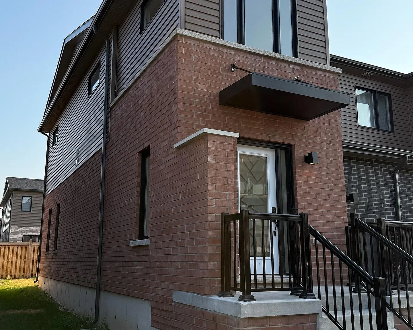 4 bed, $2,600 — Photo 2