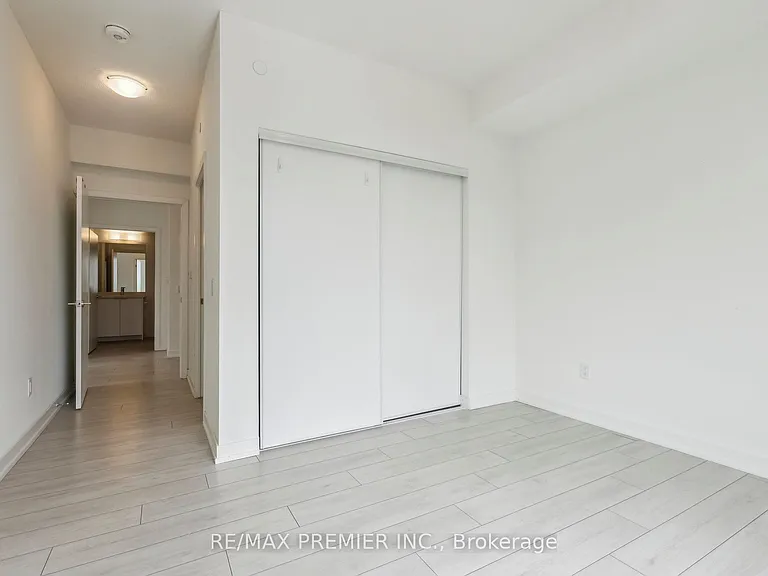 55 Duke St W #1709 — Photo 40