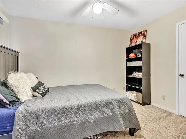 703 Wellesley Ct #A — Photo 9