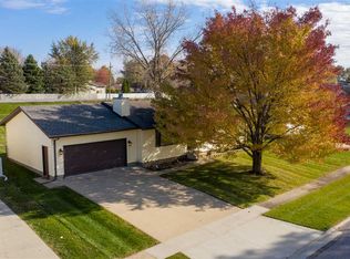 5719 Cimmarron Ln, Waterloo, IA 50701