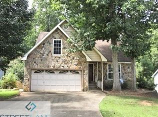 413 Streamview Ln, Stockbridge, GA 30281