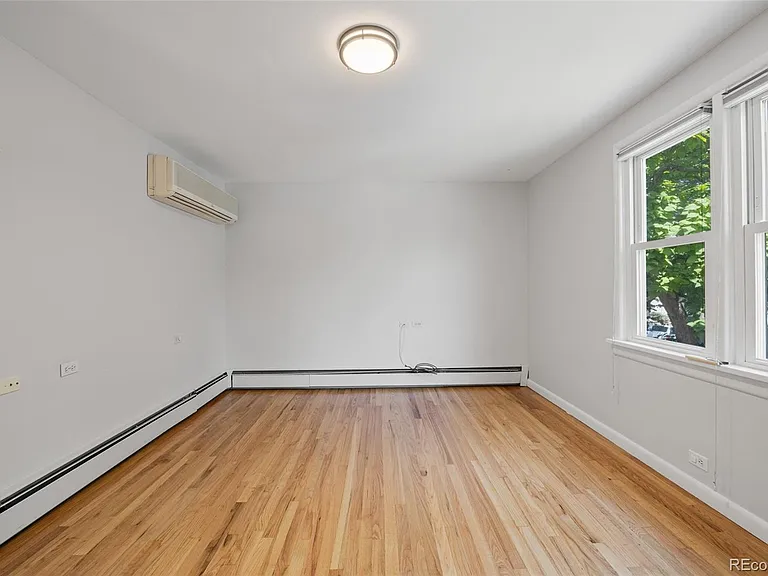 881 S Emerson St — Photo 30