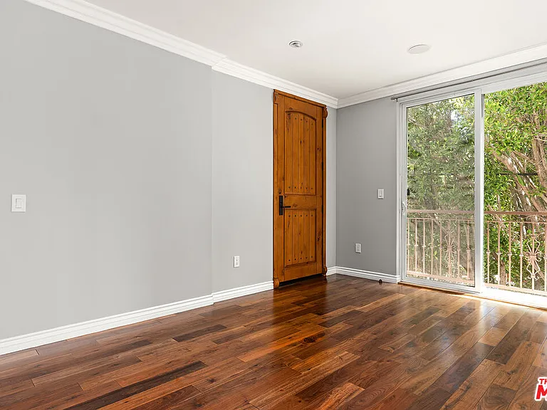 632 N Kings Rd #202 — Photo 5