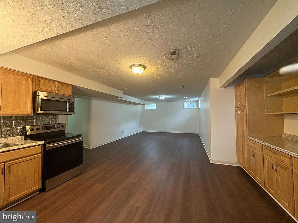 1st image of 2827 Slingerland Dr #Basement
