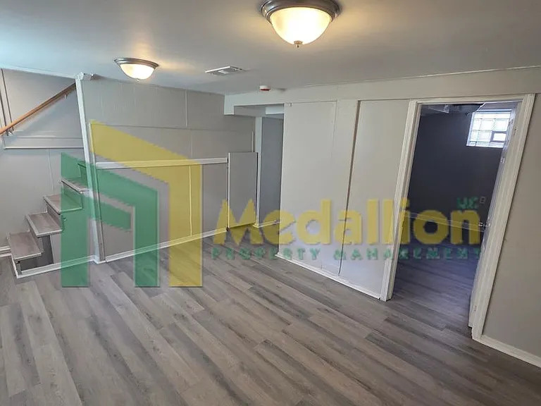 8724 S Eggleston Ave — Photo 14