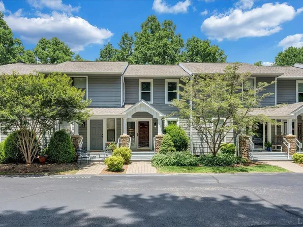 191 Shore Dr, Moneta, VA 24121