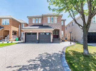 38 Bottlebrush Dr, Brampton, ON L6R2Z5