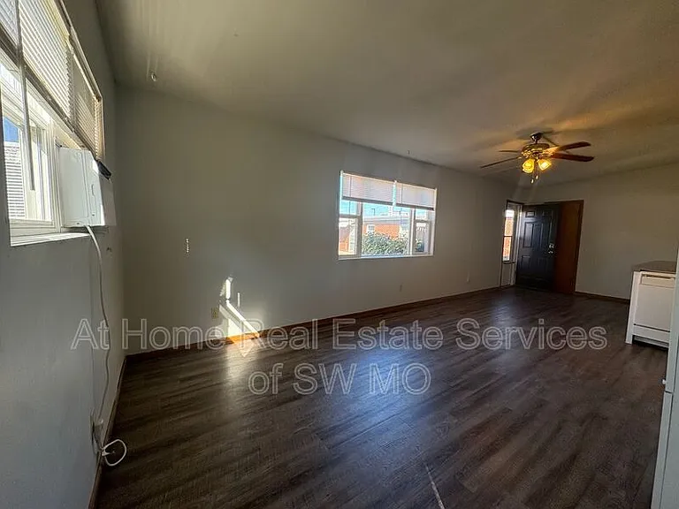 1826 S Sieger Dr — Photo 4