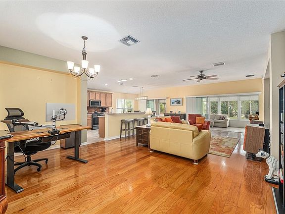3rd image of 9036 SE 120th Loop
