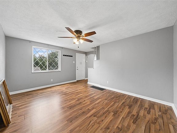 3rd image of 7931 Thon Dr