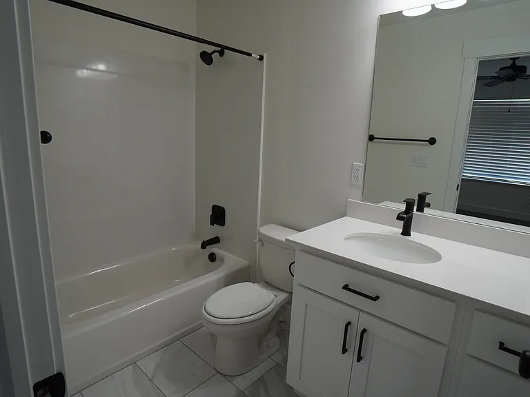 1582 S 150 W — Photo 25