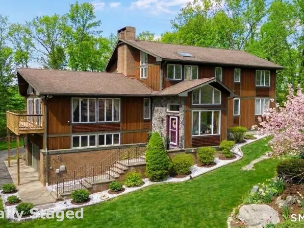 81 Georges Lane, Monroe, CT 06468