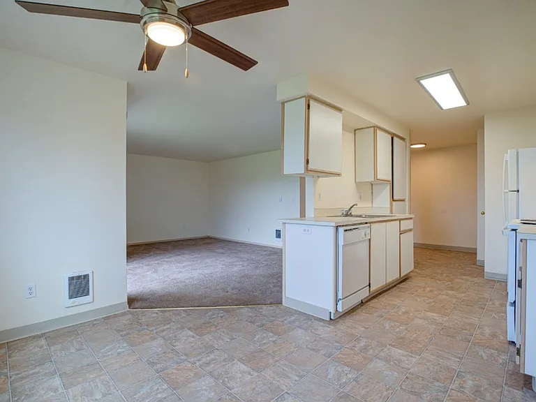 #294 FIELDSTONE APARTMENTS — Photo 29