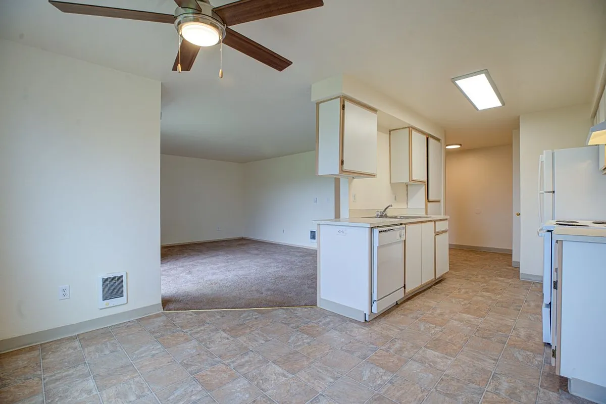 Building Photo - #294 FIELDSTONE APARTMENTS