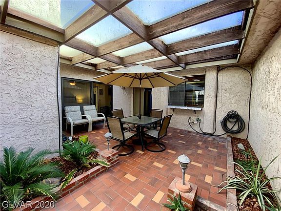 5th image of 2483 Domingo St