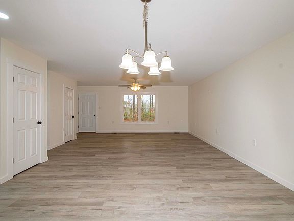 4th image of 15301 Shirley Rd