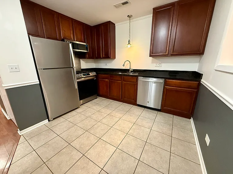 2252 Abbeywood Dr #F — Photo 6