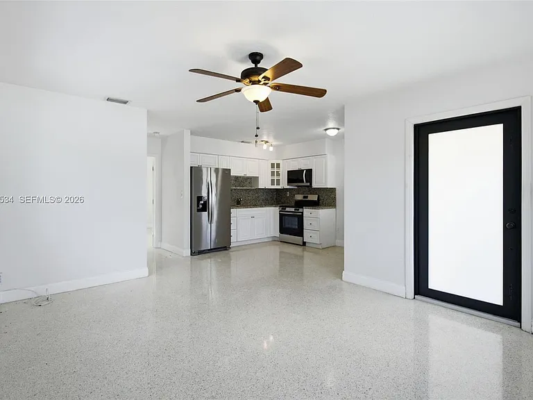 2625 SW 29th Ave #2625 — Photo 4