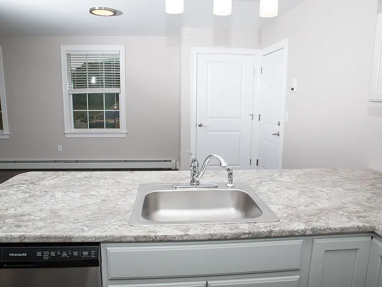 70A Premier Dr — Photo 10