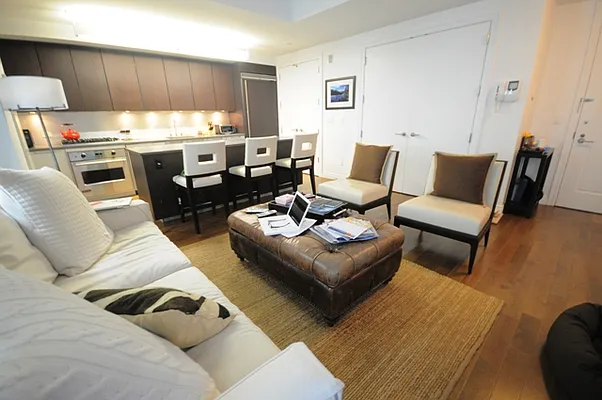 Rented by Century 21 NY Metro | media 7